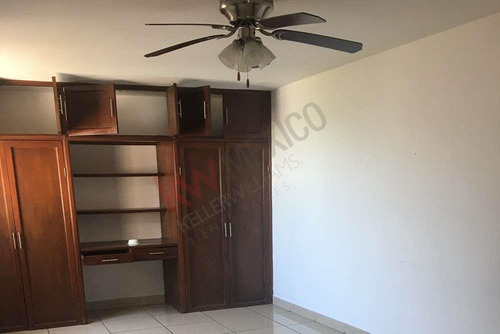 Amplia Casa Con Terraza Y Permiso Comercial Cerca De Miguel Alemán