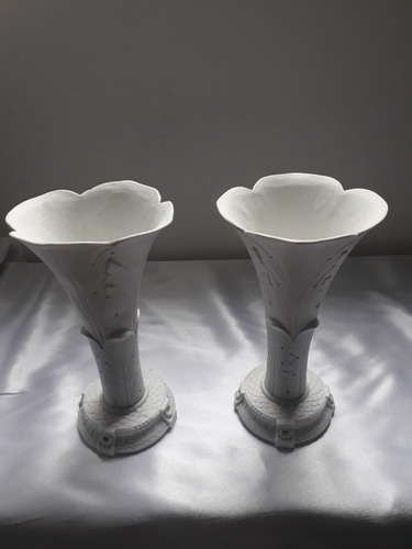 Par De Floreros De Porcelana Alemana (Usado)