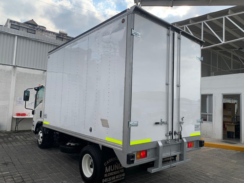 Imagen 4 de 14 de Isuzu Elf 400 2021