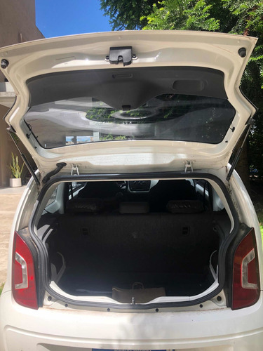 Volkswagen Up! 2017 1.0 High Up! 3p