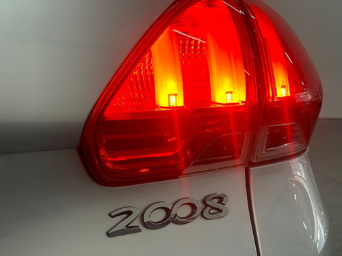 Imagem 15 de 19 de Peugeot 2008 Alure Automático 5.000km Rodados