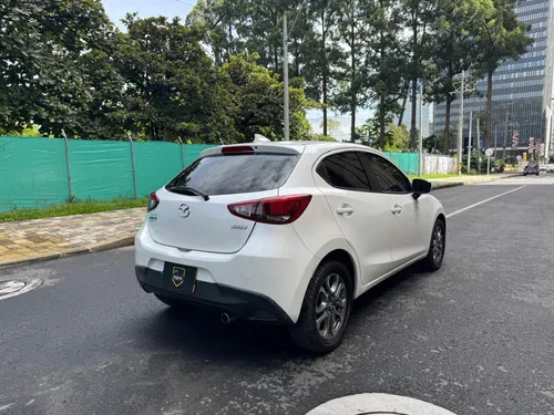 Mazda 2 Grand Touring LX