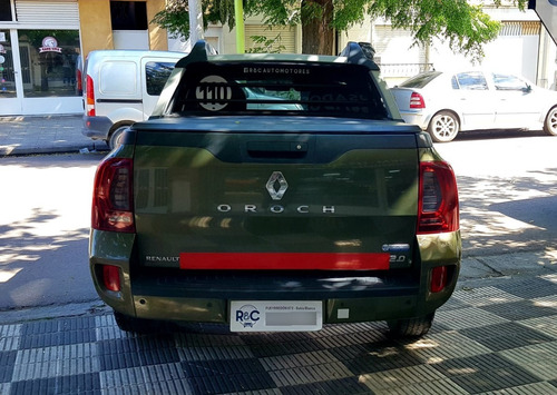 Imagen 5 de 15 de Oroch Outsider Plus 2.0l ´17 - 111.000km - Excelente Estado!