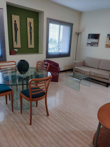 Alquiler De Bello Apartamento En La Castellana / Cl. Mls-24-18569