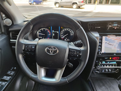 Imagen 19 de 20 de Toyota Sw4 2021 Srx 4x4 At 7 Asientos Hilux Abasto Motors