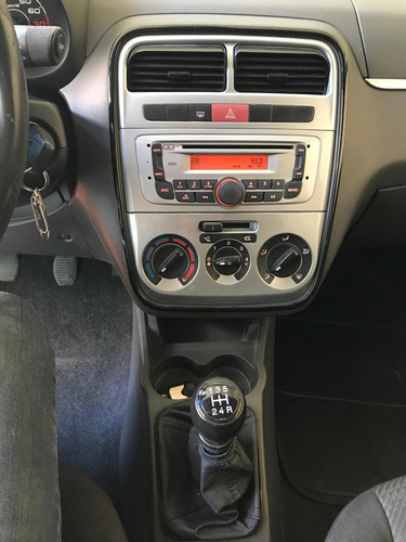 Fiat Punto 2012 1.4 Attractive Flex 5p