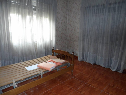 Imagen 5 de 15 de Chalet De 4 Ambientes-parque Ayerza-castelar