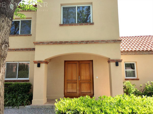 Imagen 4 de 20 de Venta - Oportunidad!- Sólida Y Excelente Casa En Sausalito - Bayugar Negocios Inmobiliarios