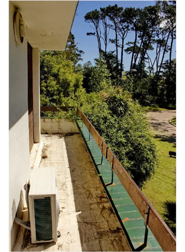 Vendo Casa 5 Dormitorios Con Piscina, Primeras Paradas Playa Mansa A 300 M Del Mar, Punta Del Este.