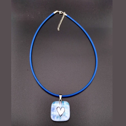 Collar Chico Corazón Acuarela Color Azul Claro