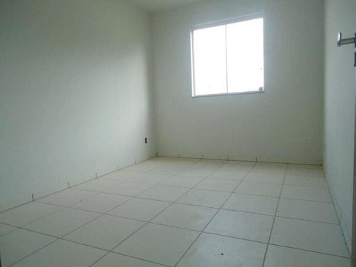 Imagem 3 de 7 de Casa À Venda, 3 Quartos, 1 Vaga, Jardim Candelária - Divinópolis/mg - 23876