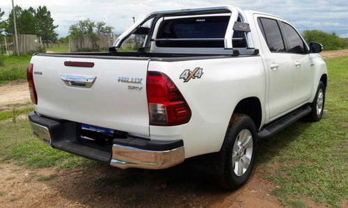 Toyota Hilux 2.8 Cd Srv 177cv 4x4 2016