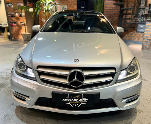 Imagem 3 de 17 de Mercedes C250
