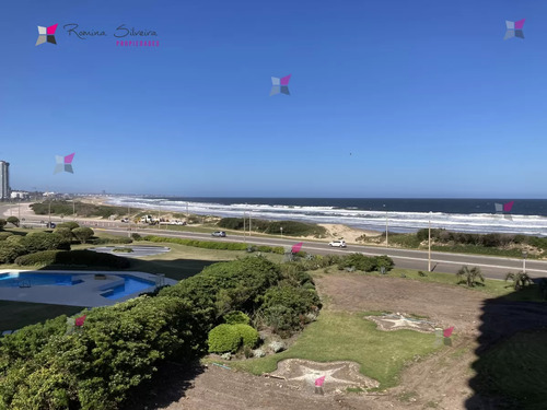 Vende Apartamento De 2 Dormitorios Con Vista Al Mar En Estrella De Mar , Punta Del Este 