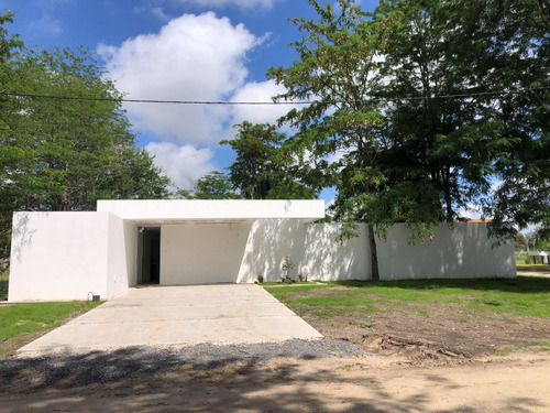 Casa En Venta, Barrio Las Carolinas