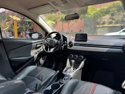 Mazda 2 Grand Touring AT