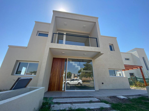 Imagen 1 de 30 de Susana Aravena Propiedades-excelente Casa En Santa Elena