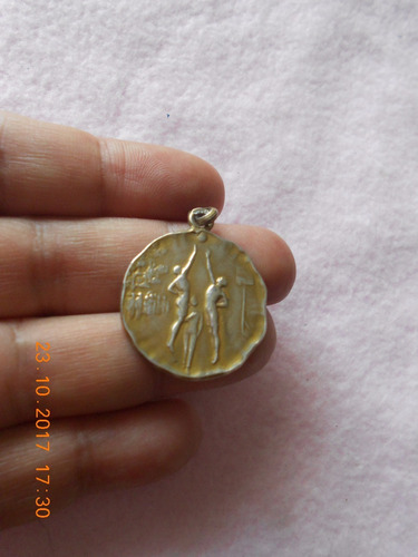 Antigua Medalla Del Club Atletico Versailles Año 1929