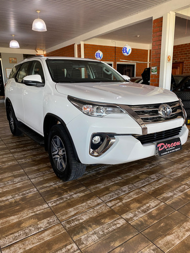 Toyota SW4 2.7 Srv 7l 4x2 Flex Aut. 5p