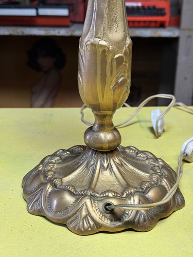 Pie Lampara Bronce Antiguo Repintado Para Reparar Repuesto Blanco Dorado Oscuro (Usado)