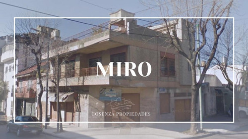 Imagen 1 de 26 de Miro Al 1800 - Flores - Cap Fed - Casa Con Locales En Esquina
