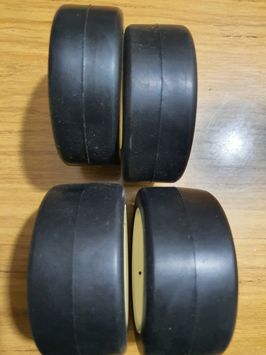 Ruedas Para Auto Radiocontrol 1/10. Llanta Y Cubierta Rc (Usado)