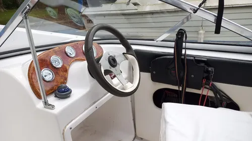 Lancha Open En Muy Buen Estado, Poco Uso, Motor Mercury 40