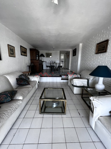 En Venta 2 Dormitorios Parrillero Propio Y Vista Al Mar Gastos Bajos