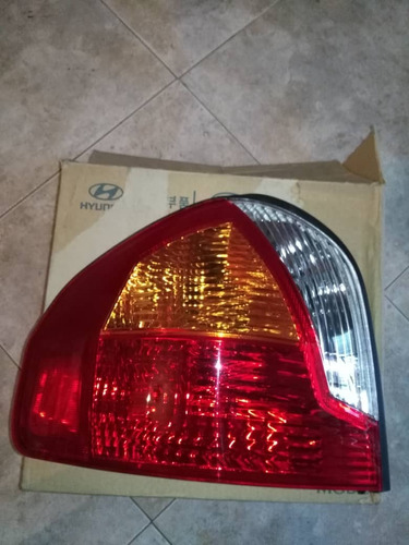 Stop Izquierdo Hyundai Santa Fe Gold Original