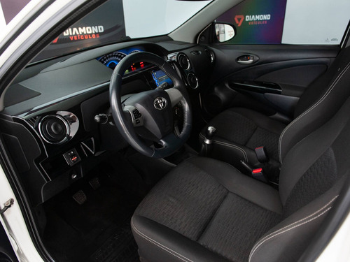 Toyota Etios Cross 1.5 16v Flex 4p Manual