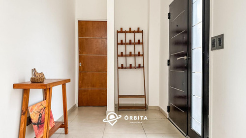 Casa En Venta En San Sebastián, Area 5, A La Laguna