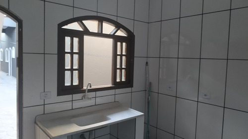 Vende-se Casa Em Suzano Com 4 Casas De 2 Cômodos Investimento Com Renda
