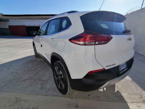Imagen 3 de 15 de Chevrolet Tracker 2022 5p Premier L3/1.2 Aut