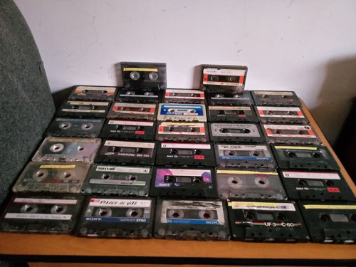 Cassettes De Diferentes Géneros Musicales 