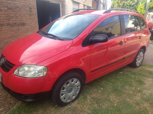 Volkswagen Suran 1.6 I Comfortline 90a 2010