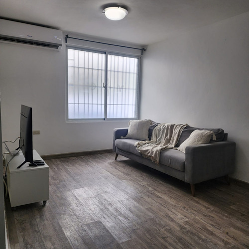 Se Alquila, Apartamento 1hab Amueblado Remodelada, Centrico Y Acogedor En Naco