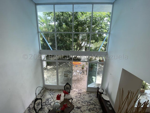 Amplia Y Luminosa Casa En Venta En Bosques De La Lagunita