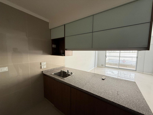 Monoambiente Con Balcón- Venta Almagro A Estrenar