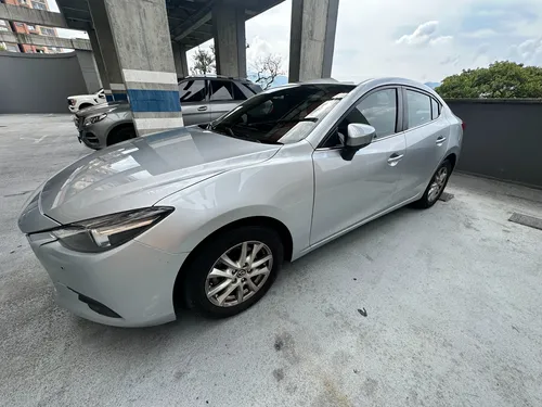 Mazda 3 2.0 Touring At