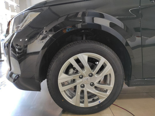 Imagen 13 de 15 de Peugeot 208 Active 1.6 Tiptronic Am22 Negro 0km