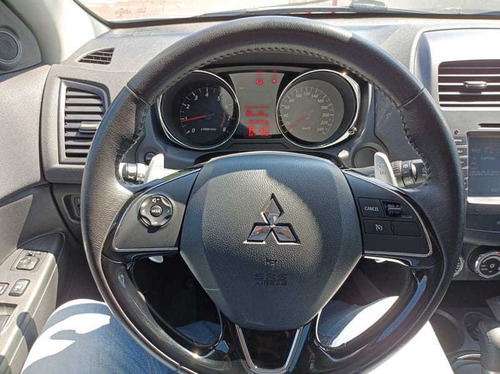 Imagem 9 de 15 de Mitsubishi Asx 2.0 Cvt Flex 2018
