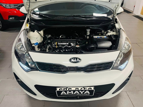 Imagen 19 de 22 de Kia Rio Amaya Pocitos