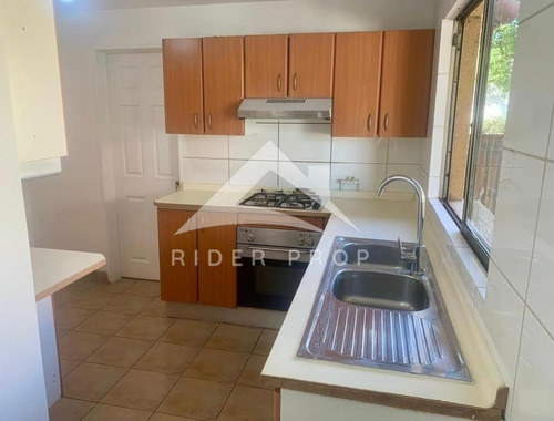 Condominio Camino Del Canelo - Alto Macul / Como Nueva
