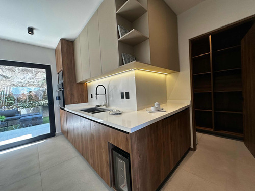 Residencia Con Cochera Cubierta Vista Al Lago 3 Recámaras