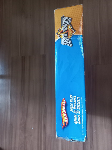 Mattel Hot Wheels Trick Track Shock Ramp Branco