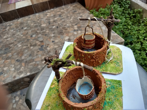 Set 4 Pzas, Nacimiento P/ Figuras 30cms, Pozo, Villa Y Árbol (Usado)