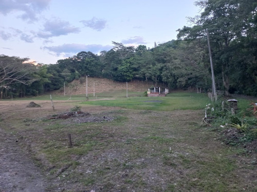 Venta De Lote Plano En Conjunto Campestre, En Villeta Cundinamarca