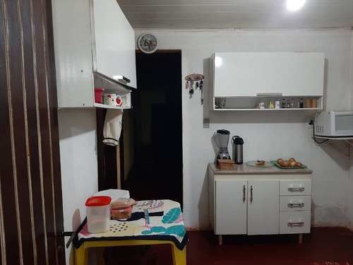 Chácara Com 5 Cômodos, 1 Banheiro E 2 Garagens