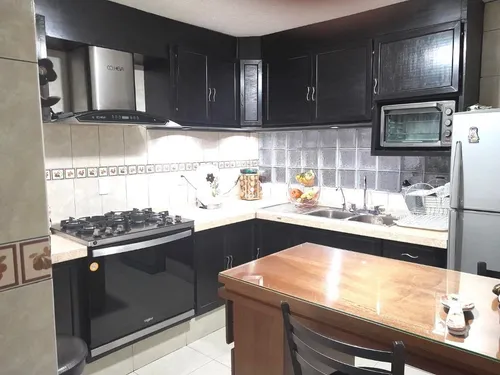 Casa En Venta, Col. Moderna, Excelente Mantenimiento.