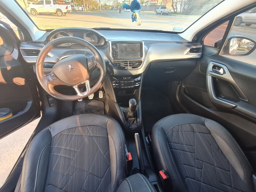 Imagen 14 de 25 de Peugeot 208 2016 1.6 Feline Pack Cuir
